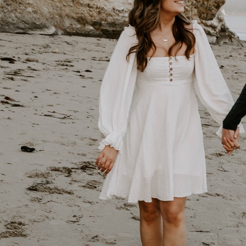 Lulu’s off-white dress size XS